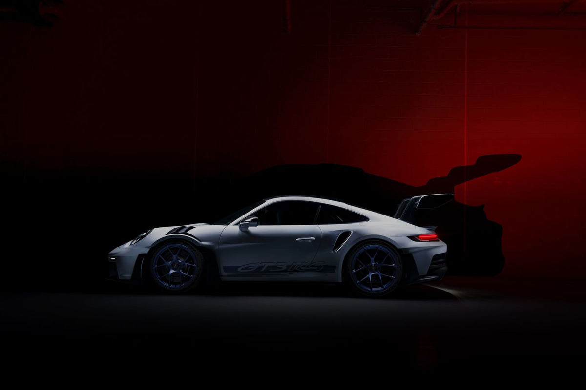 Porsche 911 GT3 RS | GT3 RS vs 911 – 000 Magazine